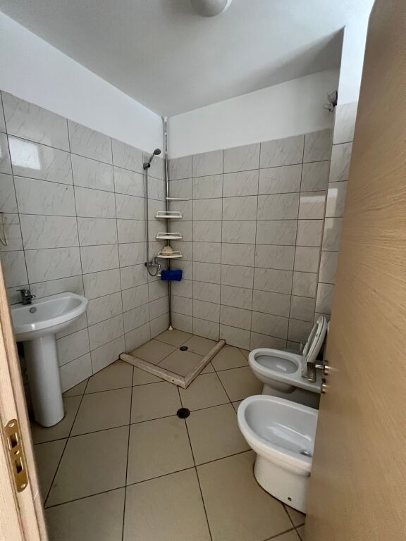 2+1+2 Rrethi i Astirit, Lokacion i Mire