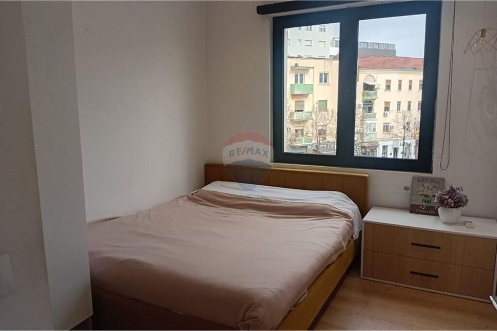 🏡 Apartament 1+1 + garsoniere për shitje – pranë Hotel Colosseo