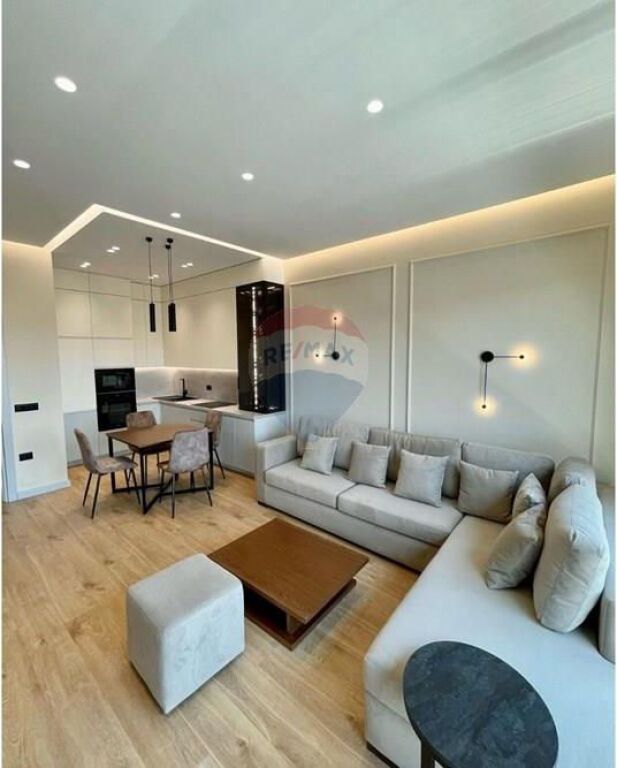 Apartament 1+1 per qira tek Square 21!