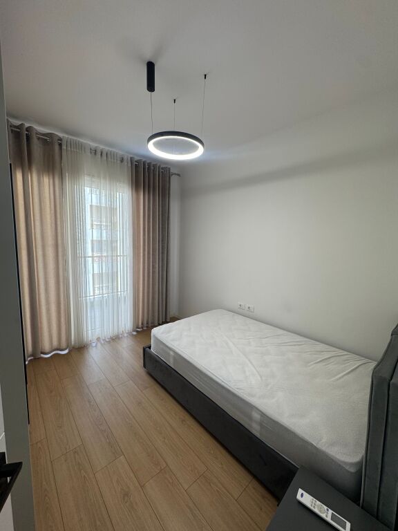 Shitet apartament 3+1+2+2 poste parkimi, selite kompleksi 3D ndahet ne 2 1+1
