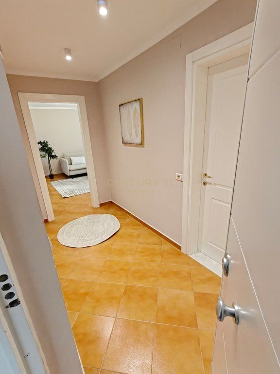 SHITET APARTAMENT 1+1 – RRUGA DIBRES, TIRANË