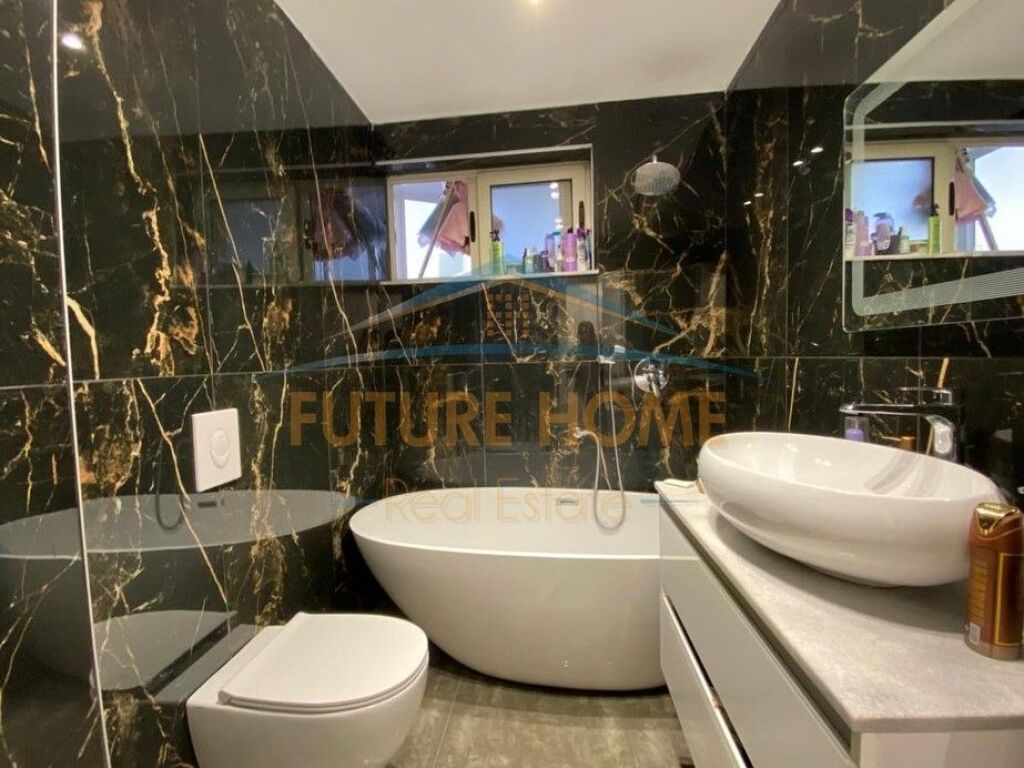 Shitet, Apartament 2+1+2, Stadiumi Dinamo