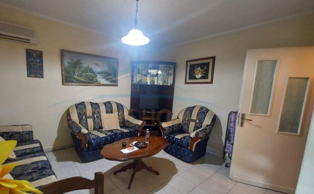 Shitet, Apartament 1+1, Ali Demi, Tiranë.
