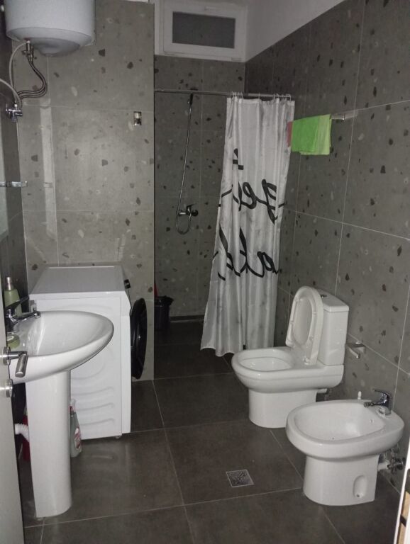 Qera, Apartament 2+1+2, Rruga 5 Maj, Tirane Empire66520