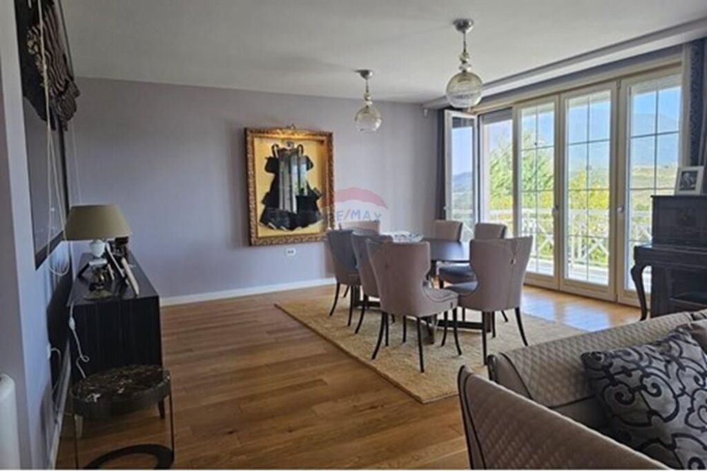 Villa in Vendita a Farke