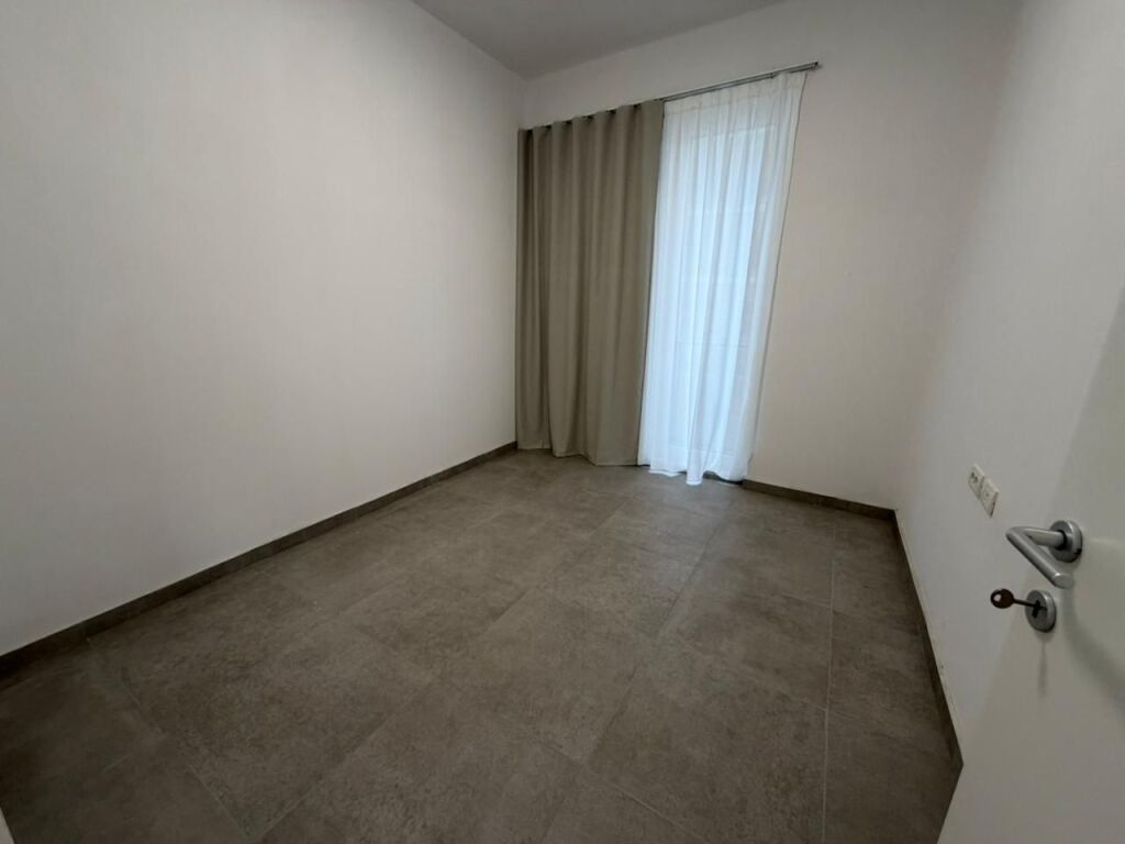 🏢 Jepet me qira apartament 2+1 – 5 Maji💰 Çmimi: 400 euro/muaj