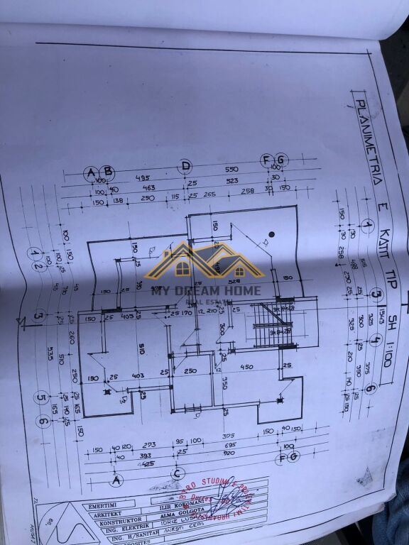 VENDESI IN VENDITA KARABINAR VICINO A VILA ZOGUT