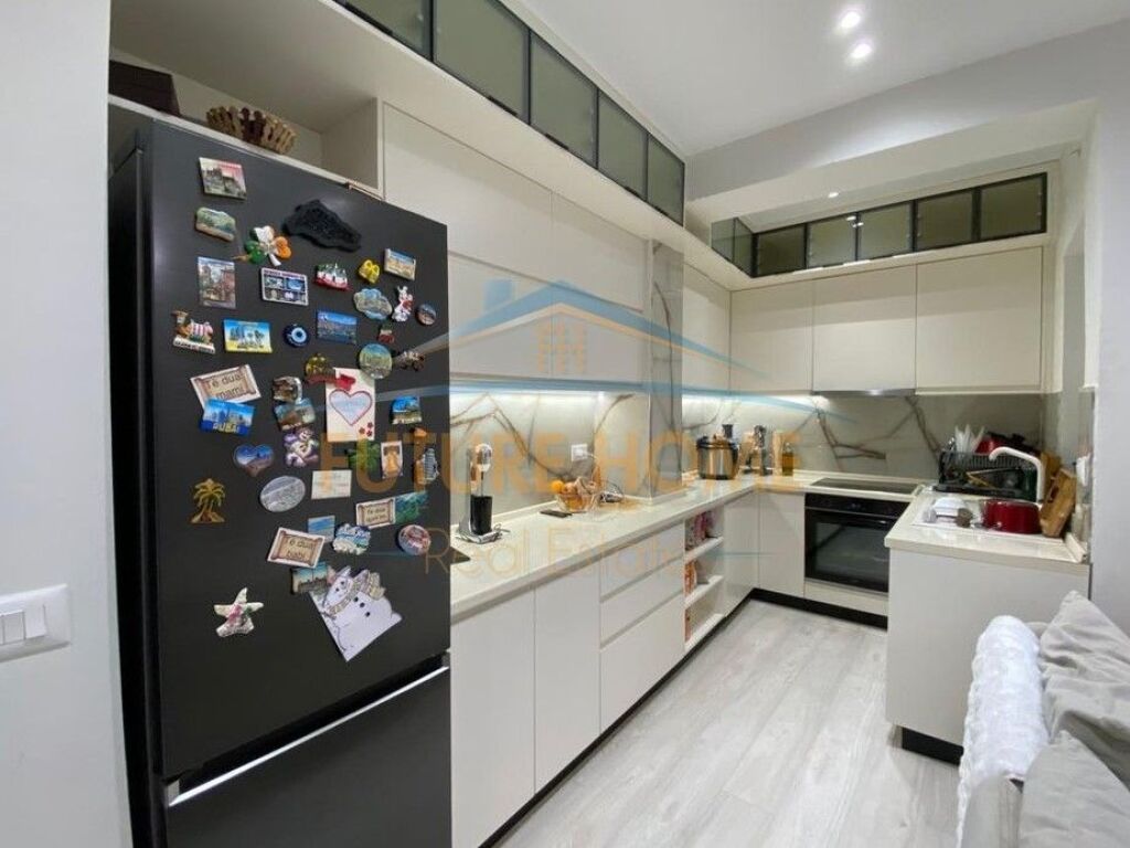 Shitet, Apartament 2+1+2, Stadiumi Dinamo