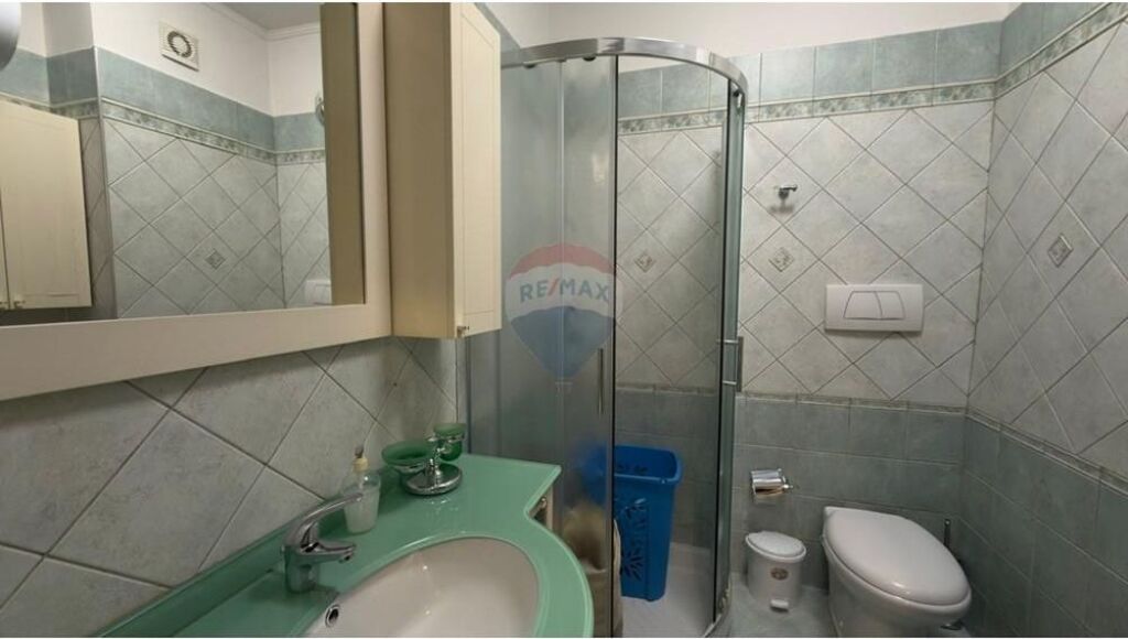 Apartament - Për Qira - Rruga Ismail Qemali, Tiranë