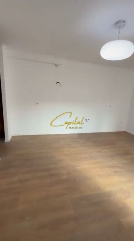 SHITET APARTAMENT 1+1 ISH TREGU ELEKTRIK 115.000 EURO