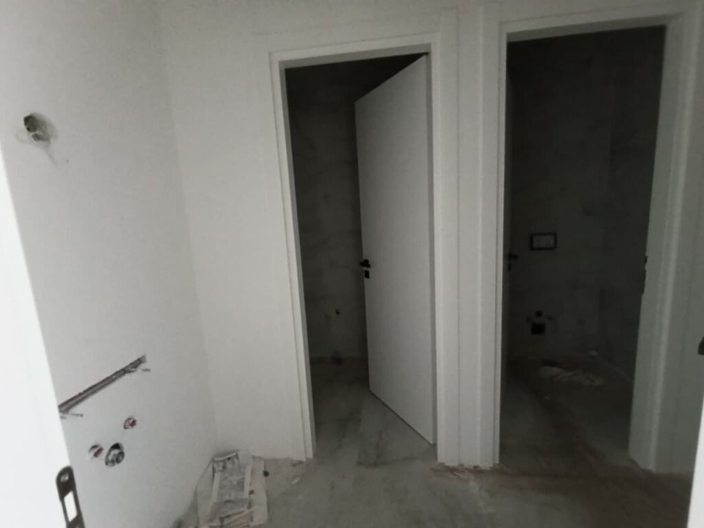 Premises for rent for Clinic, Golden Gate