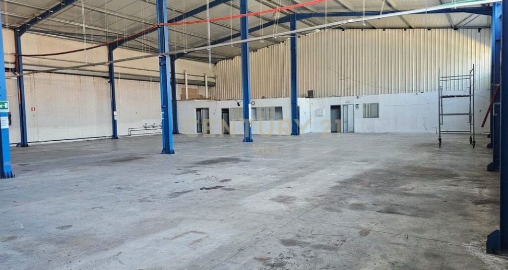 Rent / Warehouse on Durres - Tirane road