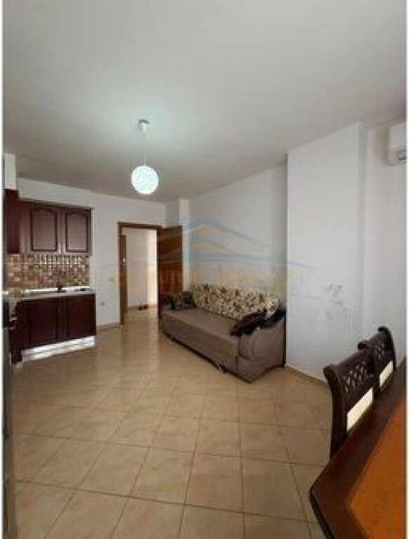 Shitet, Apartament 2+1, Fresk, Tirane.