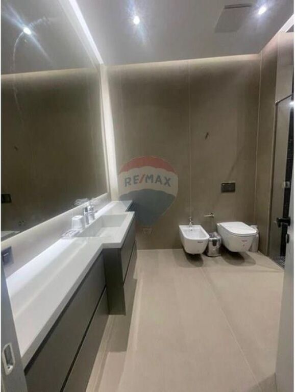 Apartament 1+1 per qira tek Square 21!