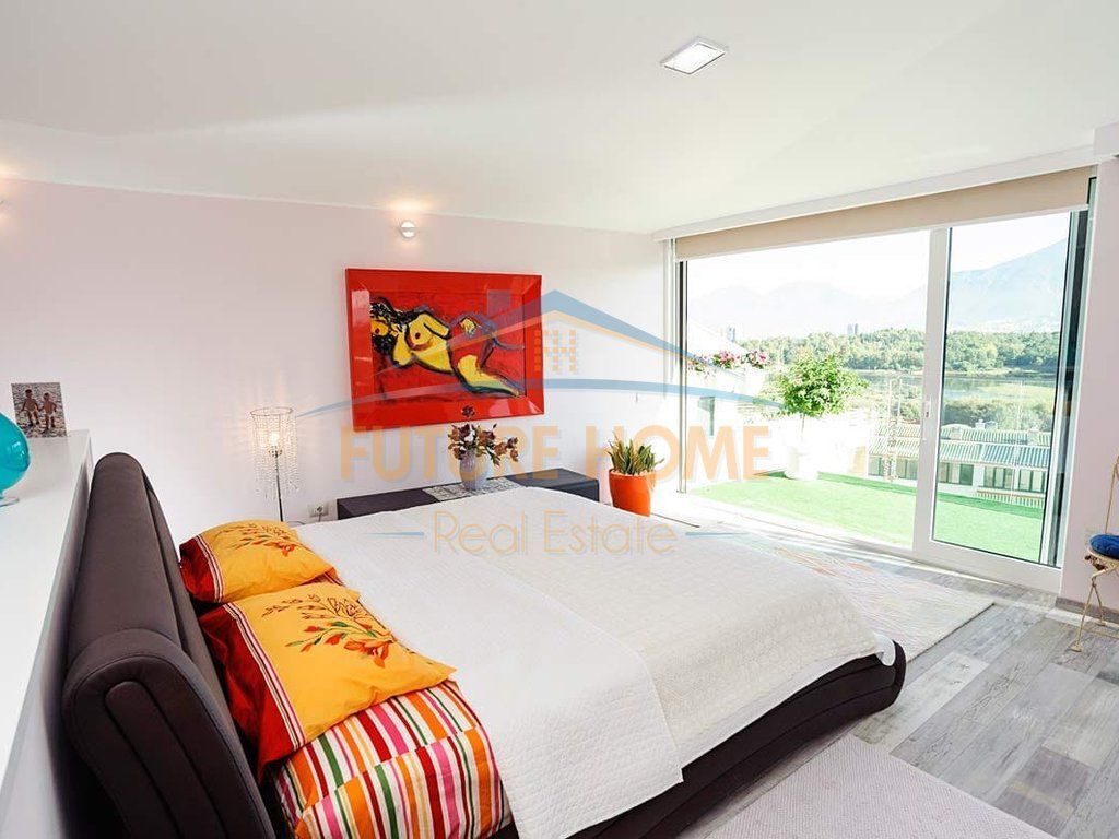 In vendita, Penthouse 2+1+2, Lago Secco