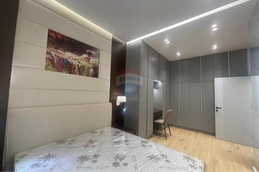Apartament 1+1 per qira tek Square 21!