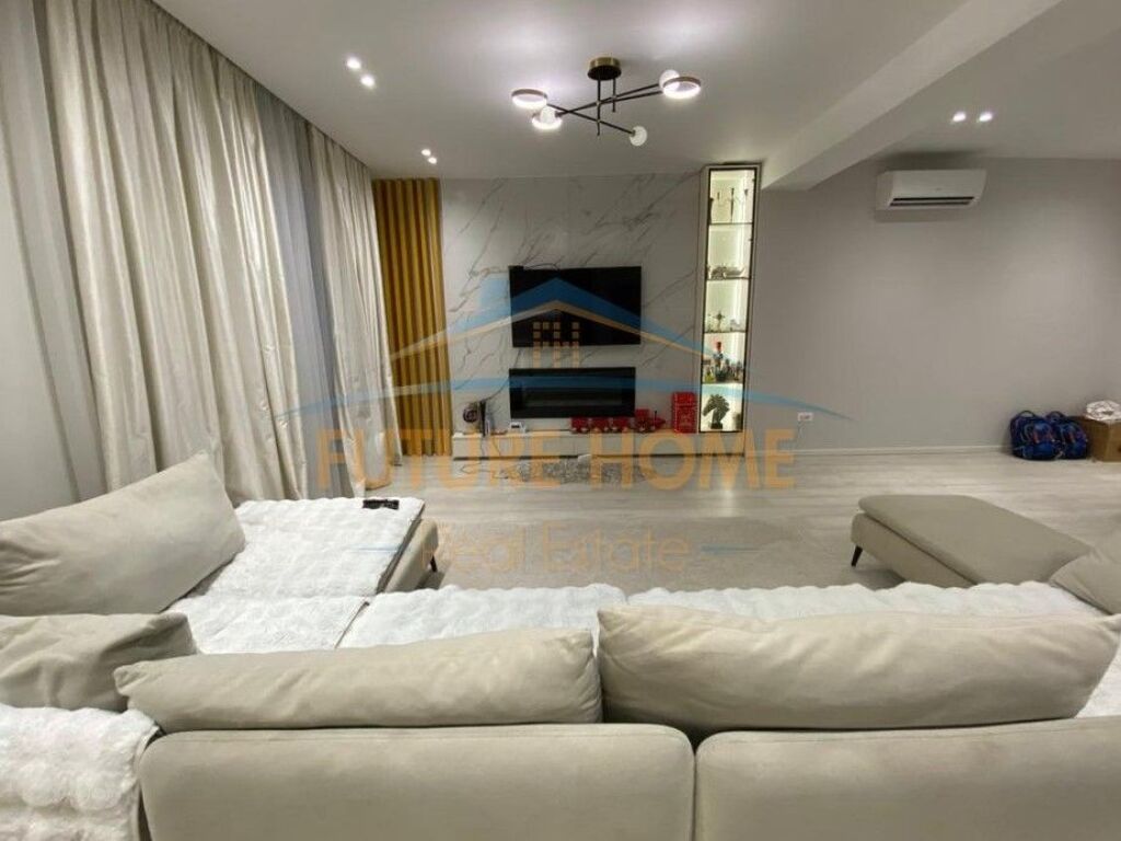 Shitet, Apartament 2+1+2, Stadiumi Dinamo