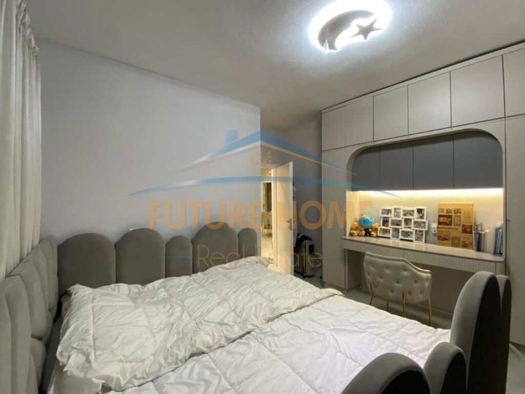 Shitet, Apartament 2+1+2, Stadiumi Dinamo