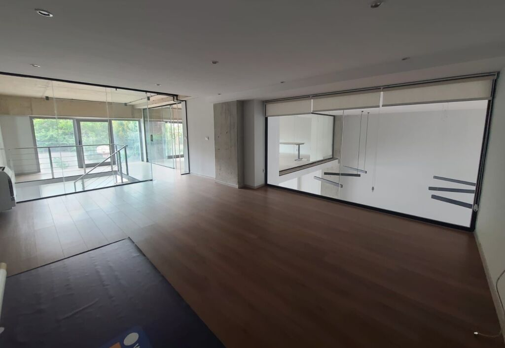 OFFICE FOR RENT 220M2 CENTER