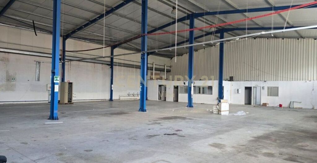 Rent / Warehouse on Durres - Tirane road
