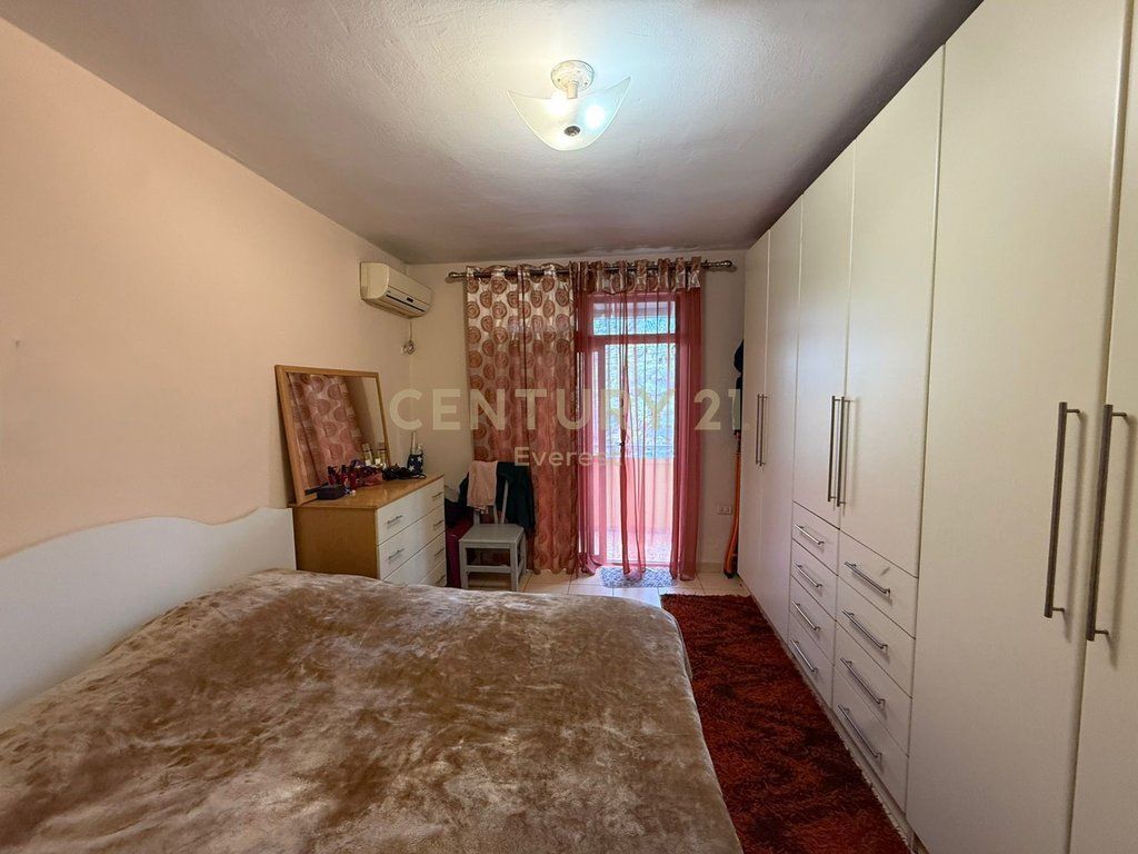 VASIL SHANTO, APARTAMENT 3+1 PËR SHITJE