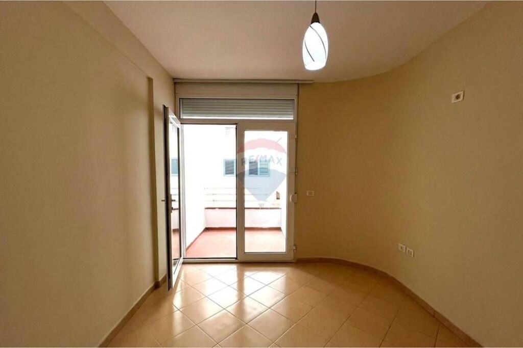 Dupleks ne shitje te Kodra e Diellit!