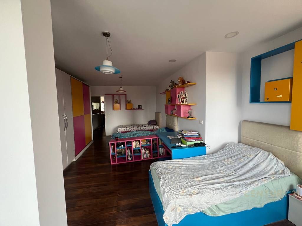 Shitet Apartament 2+1+2 te Selvia – Pallat i Ri me Ashensor