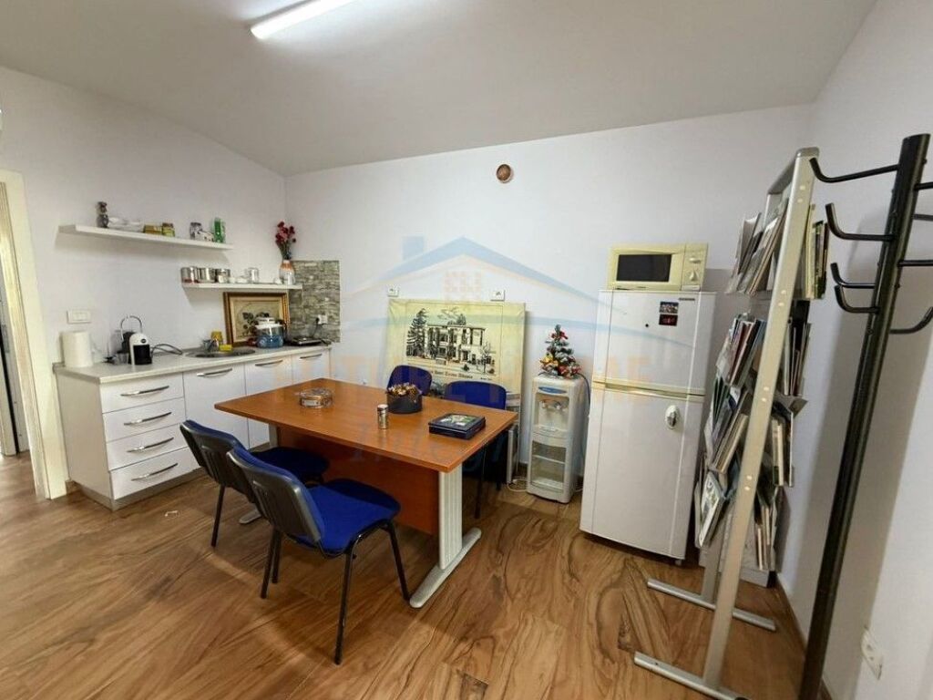 For rent, 2+1 apartment for offices, Center, Tirana.