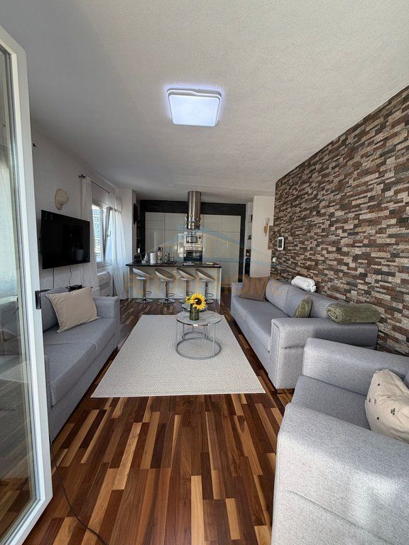 Apartment 2+1+2 for sale, Fresku near 17 Shkurti school