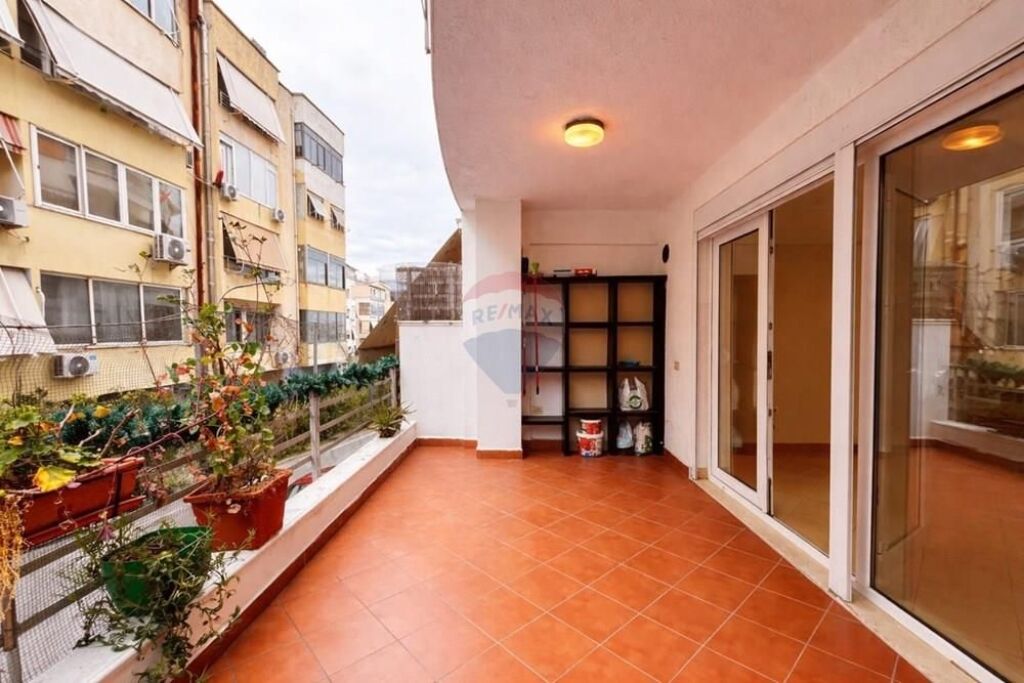 Dupleks ne shitje te Kodra e Diellit!