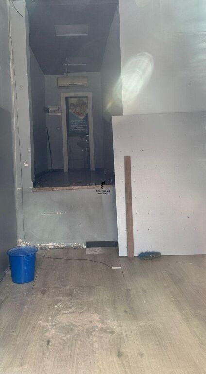 SHOP FOR RENT 35 M2 CENTER 1,800 EURO FH-66242