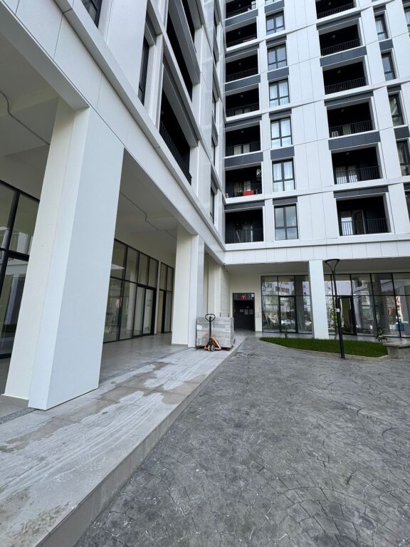 SHOP FOR SALE PARIS MUNICIPALITY