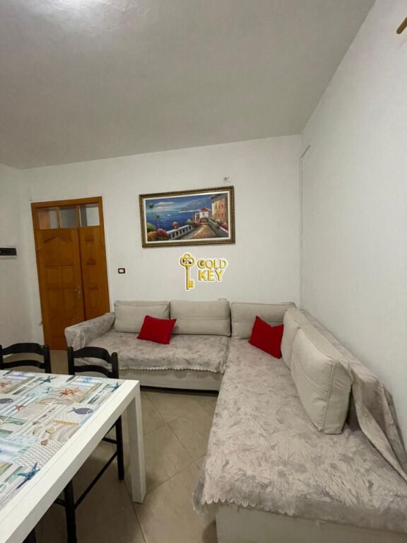 🏡 APARTAMENT ME QERA 2+1 + 2 BANJO – Pranë Vivas Hotel, Plazh Durrës