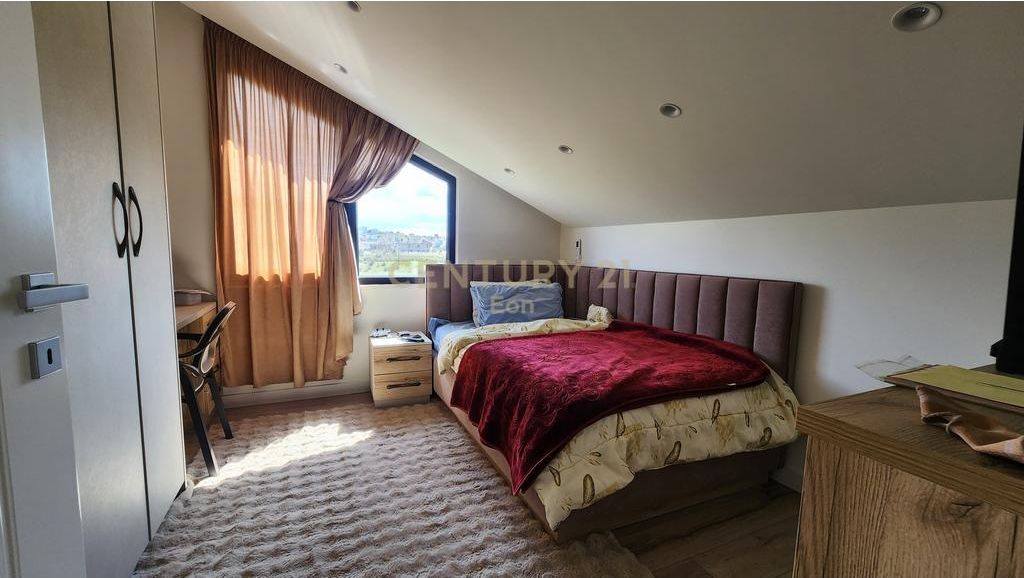 VILLA SU DUE PIANI IN VENDITA A SPIAGGIA DURRES!