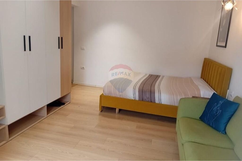 🏡 Apartament 1+1 + garsoniere për shitje – pranë Hotel Colosseo