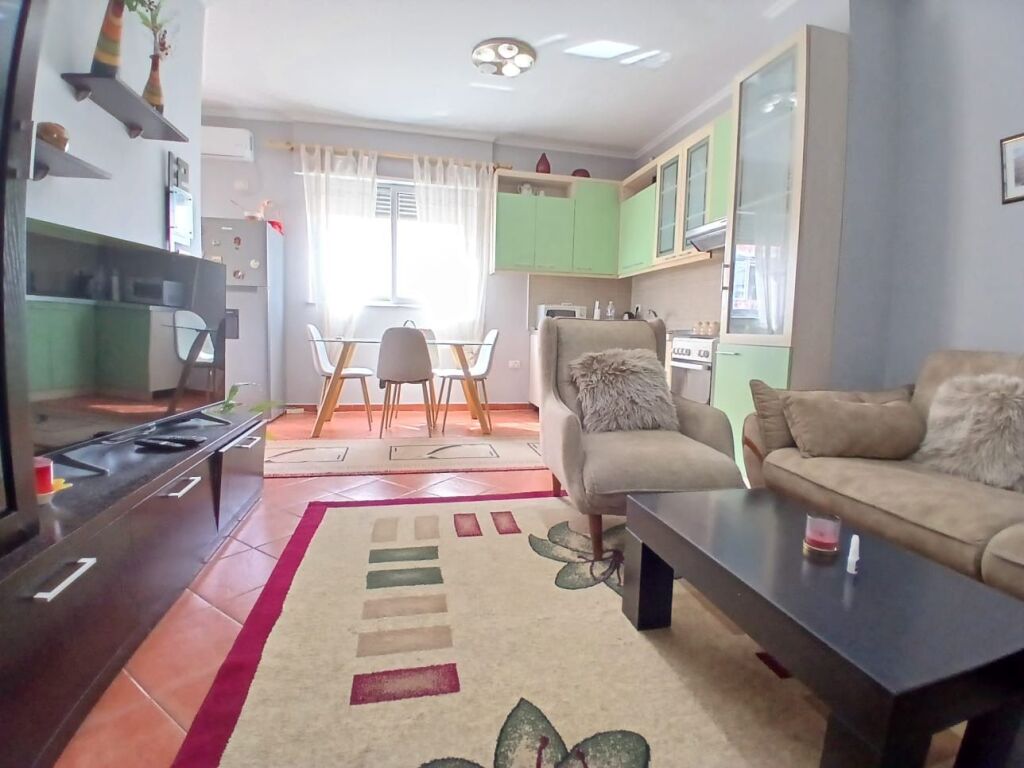 For rent 2+1 At Selvia Center 58,000 leke