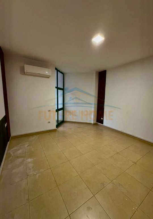 Affitto, Appartamento 2+1, Via Kavaja, Tirana.