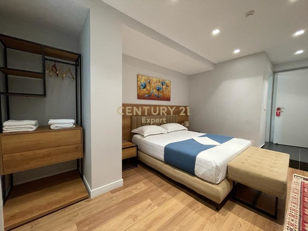 HOTEL TOGETHER WITH BAR RESTAURANT FOR RENT NEAR THE MORTGAGE 1000M ABOVE THE CENTER, HAS