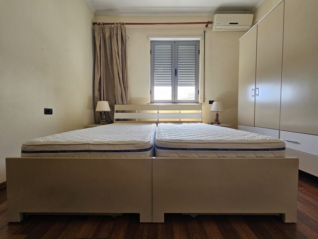 1+1,arredato,nuovo mercato,nuovo edificio,700 euro trattabili