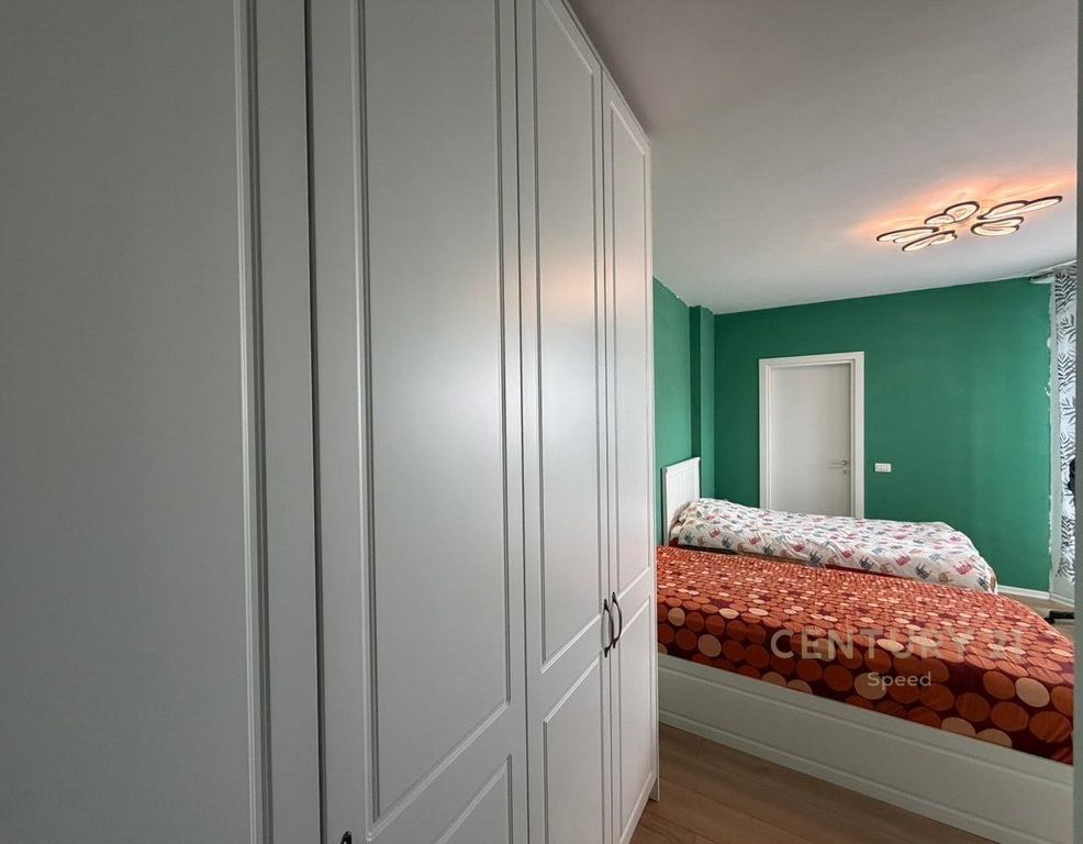 Shesim apartament 2+1+2 ne Rrugen "5 Maji"!