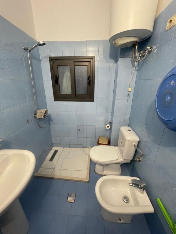 JEPET ME QERA APARTAMENT 1+1 TEK QSUT / TEK FAKULTETI I MJEKSISE