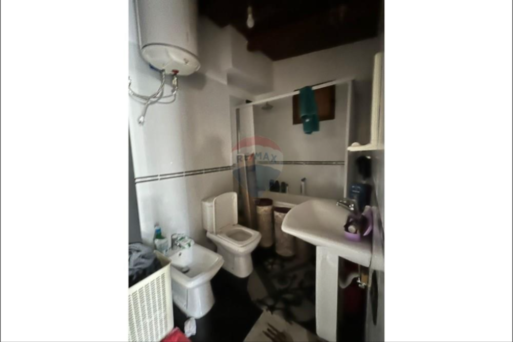 Apartament per shitje 2+1 tek Komuna e Parisit