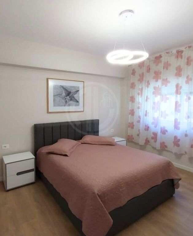 Apartament me qira 2+1 – Muzeumi Durrës