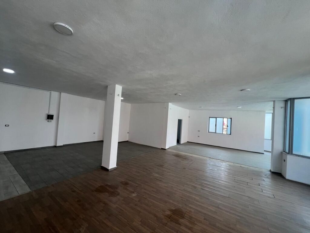 🏢 Jepet me Qera Ambient Biznesi ne Astir