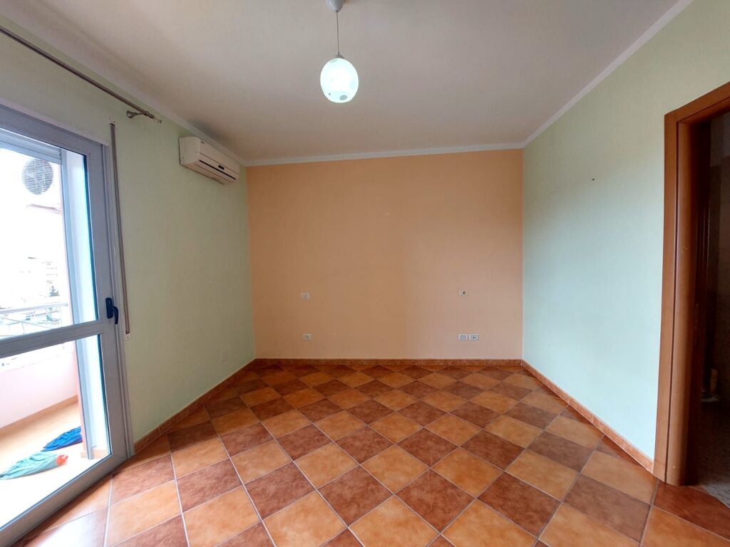 APARTMENT 2+1 FOR SALE IN VLORE NEAR THE LIBRARY