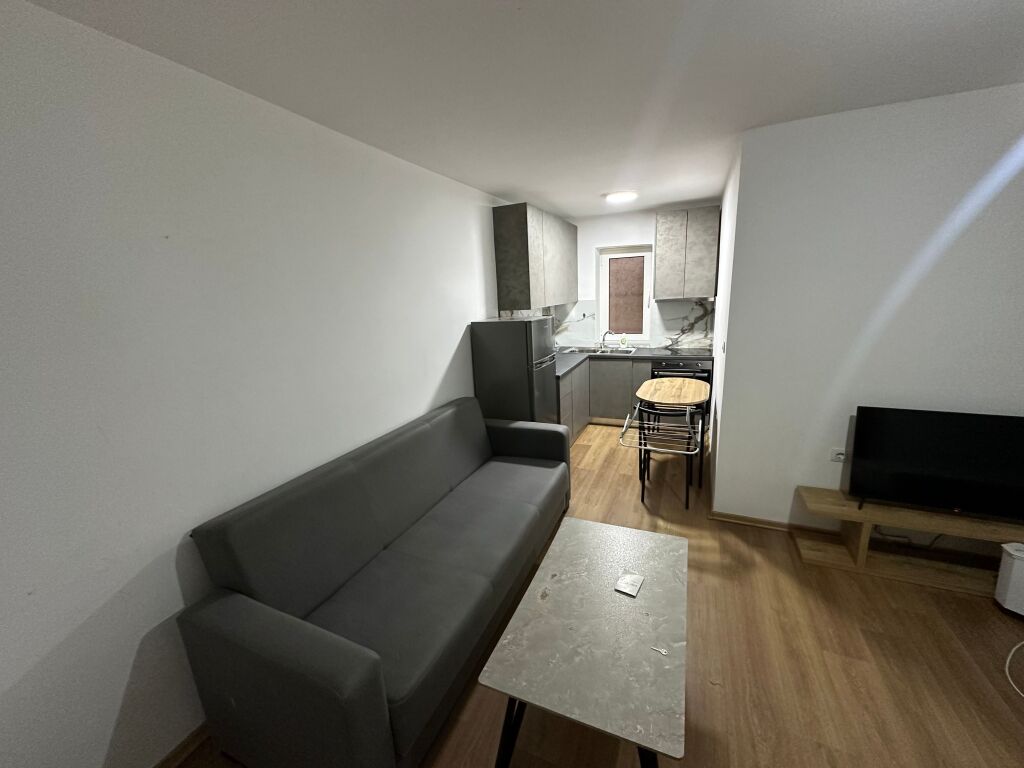 Furnished studio apartment for rent in Brryl near Iranian