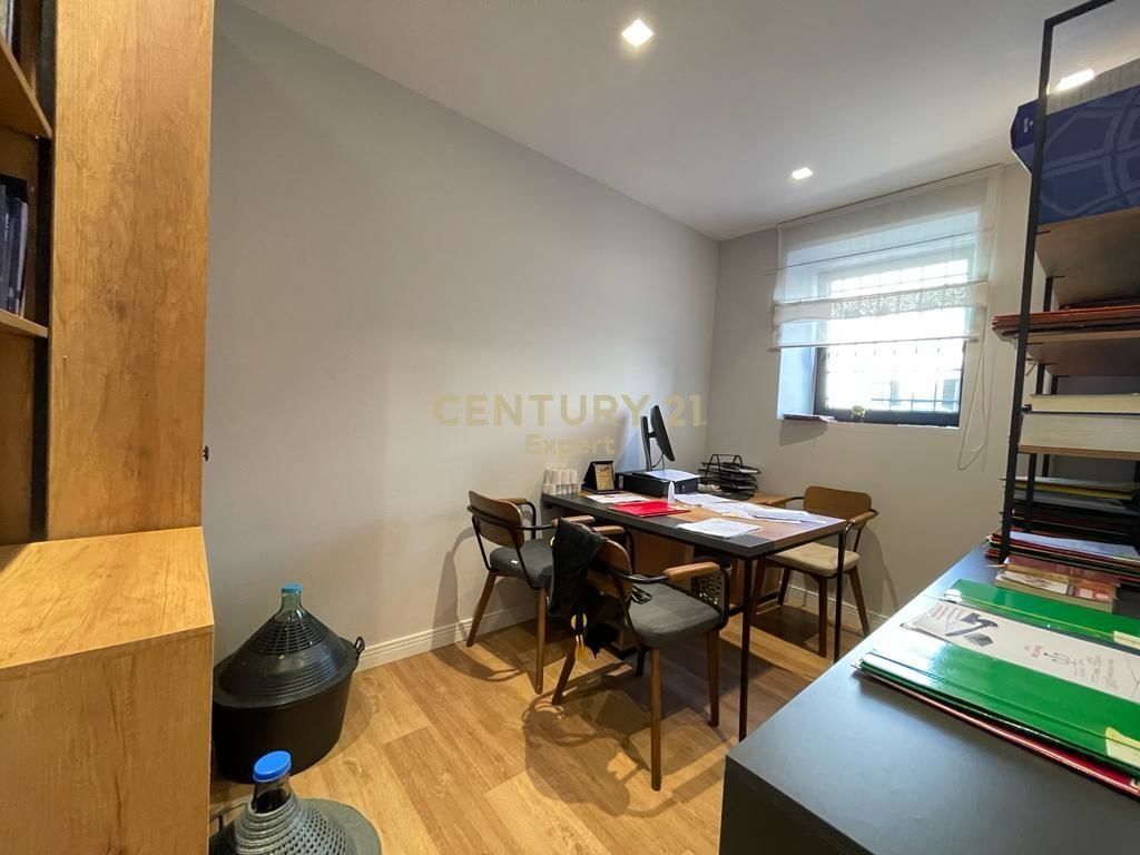 HOTEL TOGETHER WITH BAR RESTAURANT FOR RENT NEAR THE MORTGAGE 1000M ABOVE THE CENTER, HAS