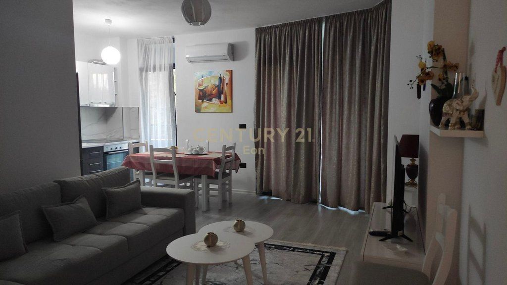 Jepet me Qira Apartament 1+1+Post Parkimi me Pamje Deti Te White Hill Residence !