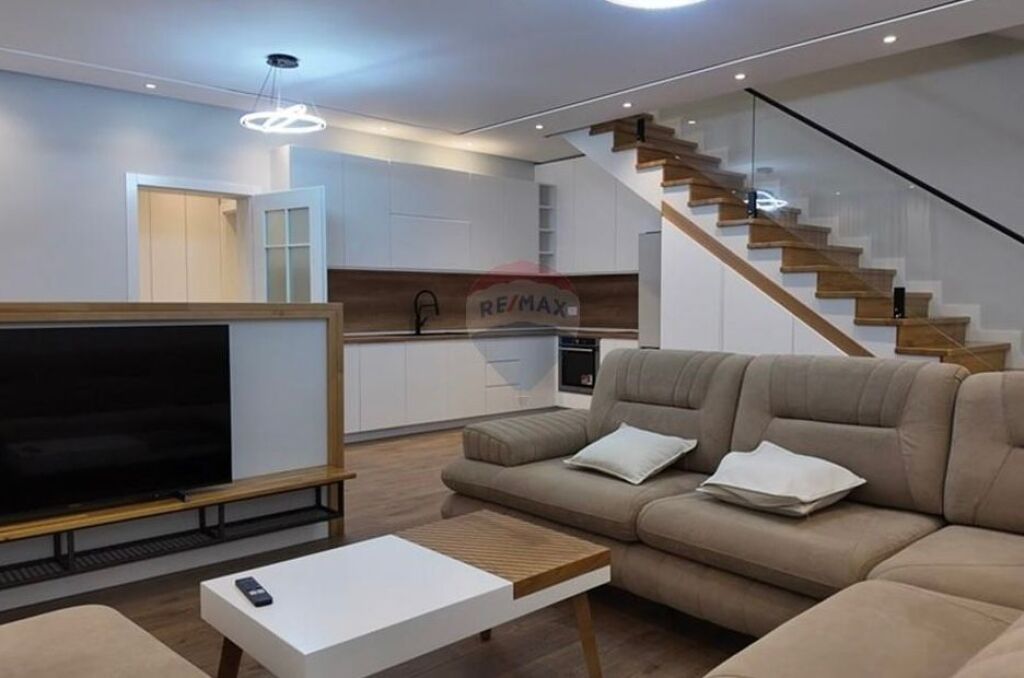 JEPET ME QERA, VILE E BASHKENGJITUR, FRESKU ID:530581008-78