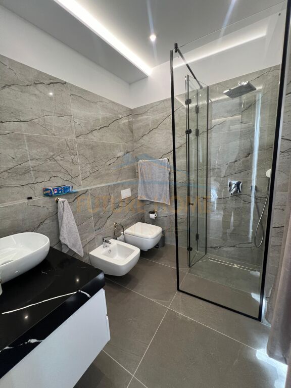 Qera, Apartament 2+1+2+Post Parkimi, Liqeni i Thatë